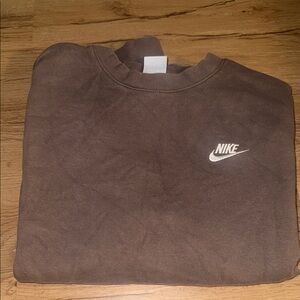 Nike Men's Tan Crewneck
